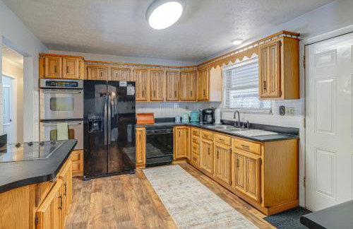 half Mi to Kanawha River Quiet Escape with Patio - Foto 4