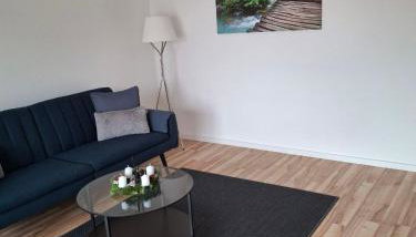 Schöne Wohnung mit Balkon - Foto 2