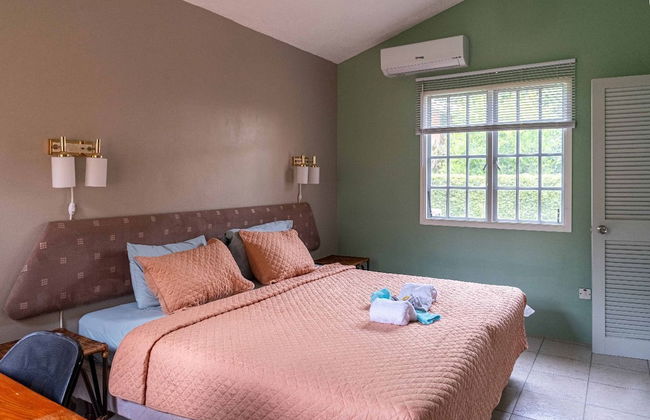 Kootney Resorts - Photo 9