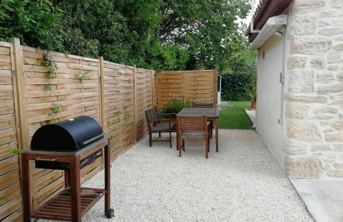 Petite Maison refaite à neuf proche plage - Foto 29