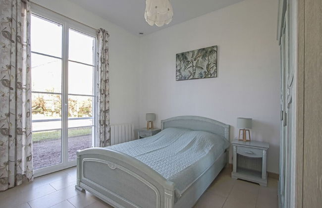 Spacious Holiday Home in Aure sur Mer With Garden - Foto 18