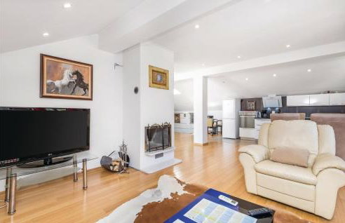 Nice Home In Bregi With Sauna - Foto 30