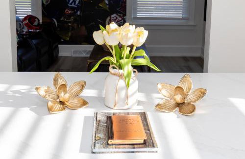 New Group Space - Sleeps 20! Near Sports Center - Photo 49