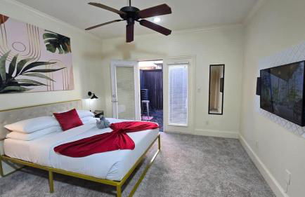 Game & Soak Retreat 3BR Private Jacuzzi Pool Table - Foto 54