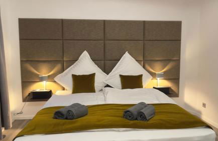 ARYVE Design-Boutique Apartment am Markt von Waltershausen im Thüringer Wald - Design-Interieur, Netflix, WLAN - Foto 3