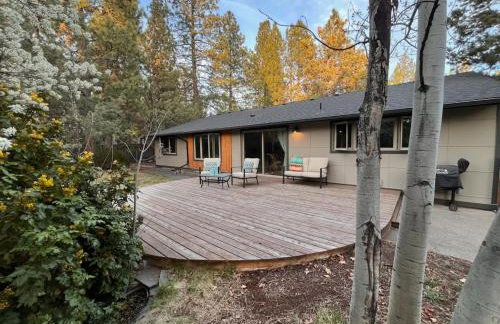 2 Master Suites, Fenced Yard, Hot Tub - Photo 46