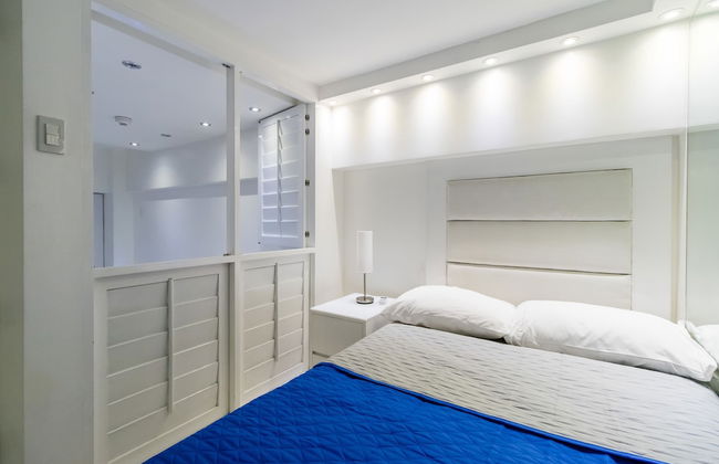 Alcoves Greenbelt Park Place Makati - Photo 10