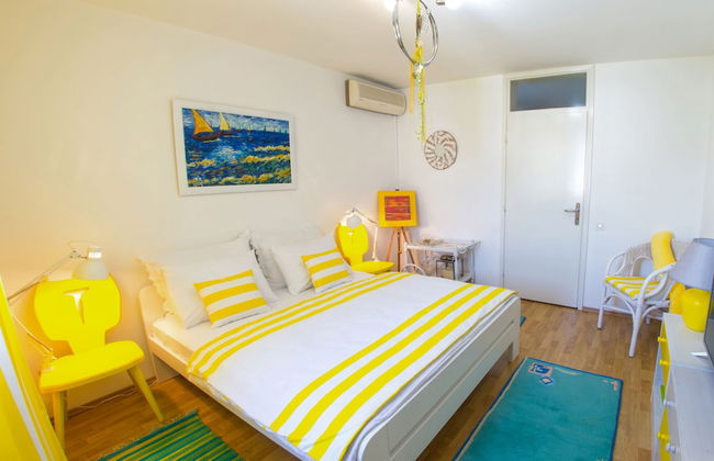 Yellow Lilly Mostar Apartment - Photo 2