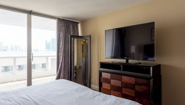 High-rise Comfort With Balcony and Pool - Foto 3, Habitación