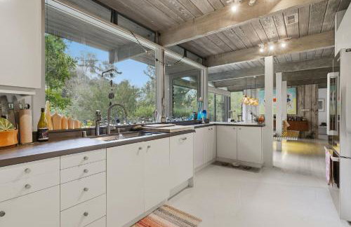 2 Level Hollywood Hills Home with First Floor Pool and Garden by Colby and Conrad - Foto 12