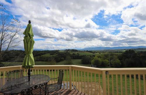 Serenity with Mountain Views 3BR Deckside Views - Foto 1