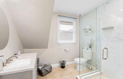 15min to Lincoln Ecuador vs Ivory Coast, Sleeps 12 - Foto 26