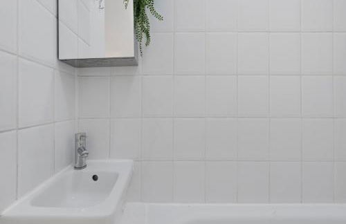 1 Bed Apartment- Finsbury Park Station A - Foto 7