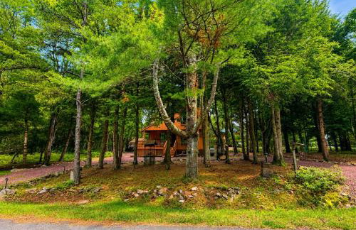 Clocked Out Cabin with Lake Access, Fire Pit, Games - Foto 10