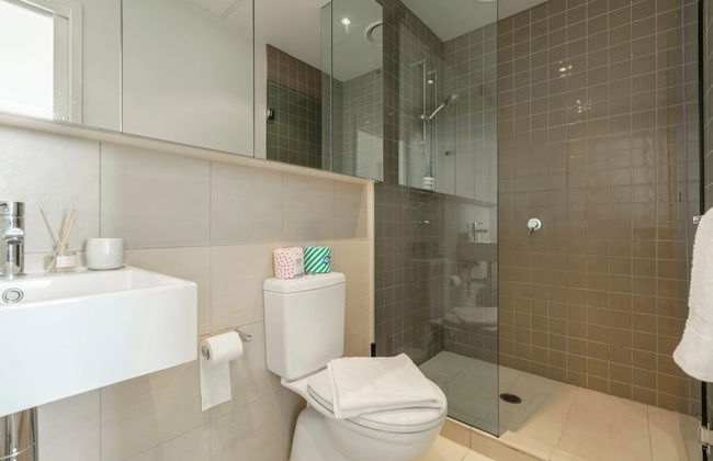 Stunning View 2-bed in Port Melbourne w/ Parking - Foto 18