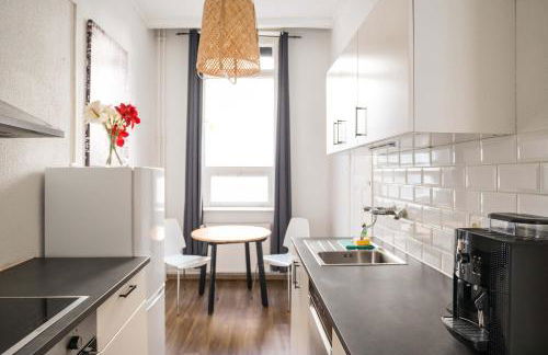 Stylish Apartment in convinient location - Photo 16