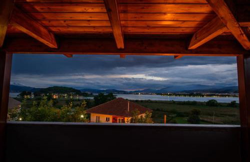 O FOTIS , Restaurant , Studios & Apartments - Photo 1