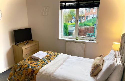 Charming Home in Wellingborough - Photo 16