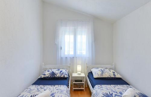 Holiday House Marina with pool - Foto 63