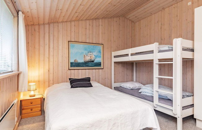 8 Person Holiday Home in Hesselager - Foto 3