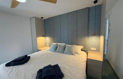 Luxury, beach front, two-bedroom apartment - Photo 7
