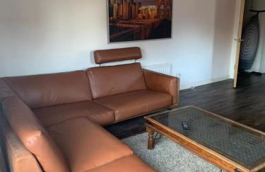 Large 2 bedroom 2 bathroom x6 person city center apartment with free underground parking - Foto 13