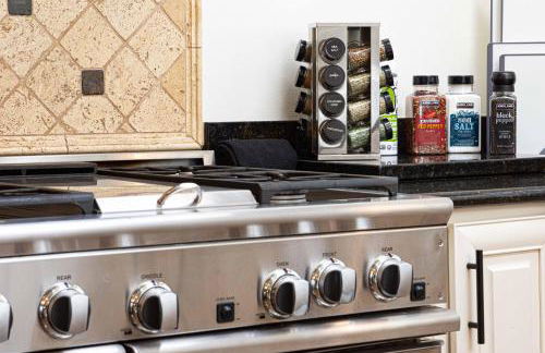 24-Sleeper, Hot Tub, Sauna, Game Rm, Near Biltmore - Foto 49