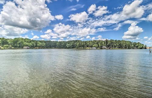 Waterfront Lake Sinclair Home with Boat Dock! - Foto 29