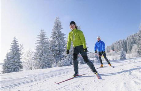 Gemütliche Ferienwohnung Bergwiese, 2-Raum, separates Schlafzimmer, schönen Balkon oder Terrasse, Komfort Ausstattung, ruhige Südlage, kostenfrei WLAN und schöne helle Sauna, Brötchenservice, Parkplatz, Hunde auf Anfrage, E-Tankstelle, Sonnenlage - Photo 53