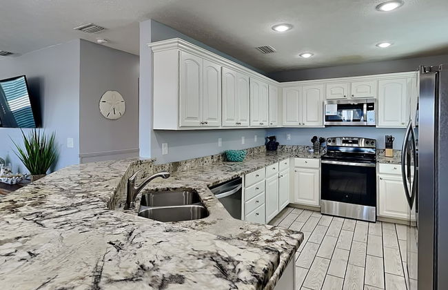 Luxury Gulf Front Home w/ Unobstructed Views + Private Pool! - Foto 15