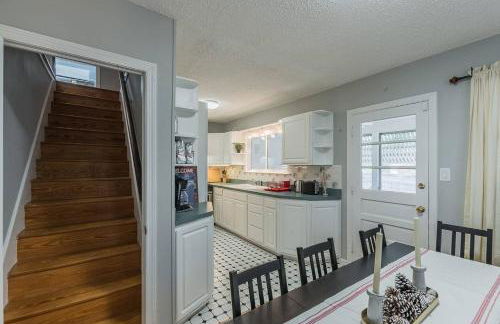 Enchanting historic townhouse by CozySuites - Foto 21