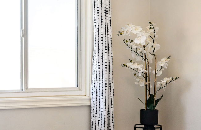 Spacious Family Retreat w Garden Modern Comfort - Photo 79