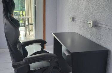 Stúdio andar superior, próximo ao hotel Rafain Palace - Foto 11