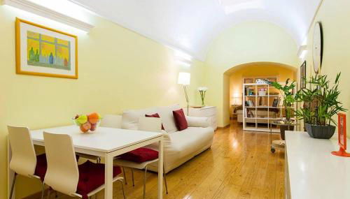 JOIVY Chic studio in Baixa, 5mins to Arco da Rua Augusta - Foto 2