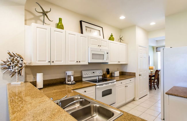 Messina Vacation Rental at Lely Resort. Spacious 3-BR, 2-Bath Condo with Lake Views and Handicap Accessibility. Enjoy Community Pool, Hot Tub, and Proximity to Naples Beaches and Dining - Foto 11