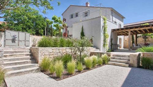 Villa Charlotte for 14 persons with 73m2 Pool in Central Istria - Daily Housekeeping & Breakfast Service - Foto 5