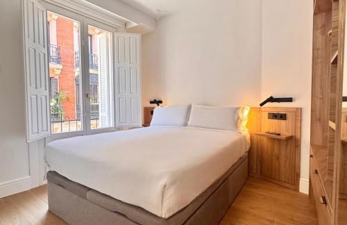 Charming Plaza Mayor Views & Top location - Photo 10