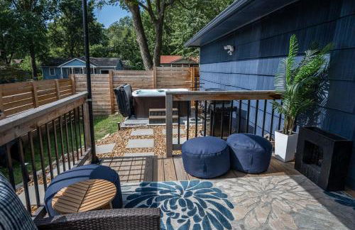 Modern Luxe 3B2B - Hot Tub - Game Room - EV Charger - Walk to Downtown LS - Foto 52