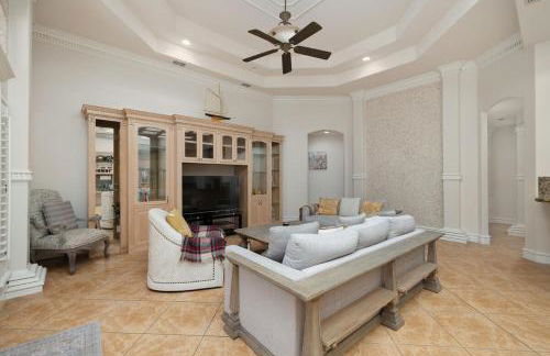 Valley Getaway! Pool House - Photo 22