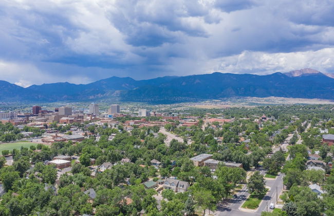 Perfect Cottage Downtown Great Patio! - Photo 38