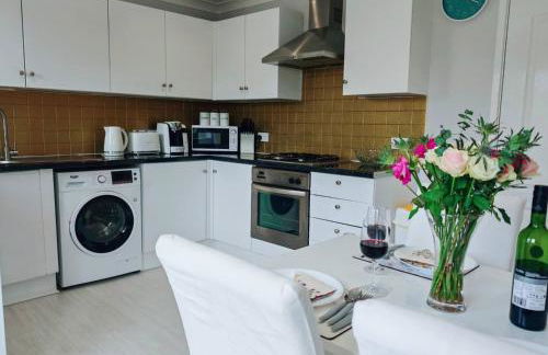 Fully accessible bungalow by the Beach - Photo 13