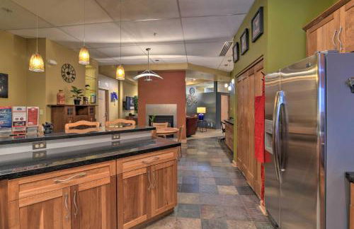 Idyllic Dtwn Anchorage Condo with Fireplace! - Photo 13