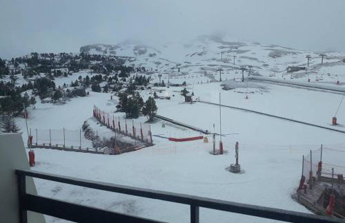 Studio confortable avec balcon et casier à skis, 4/6 personnes, au pied des pistes - FR-1-602-40 - Foto 2