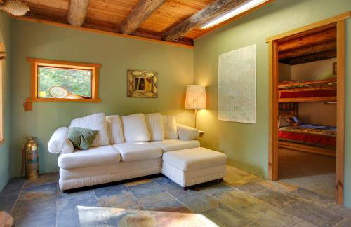 Cozy Easton Cabin with Wenatchee Natl Forest Views! - Foto 15