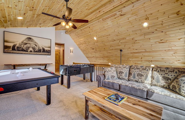 Top Notch Lodge by Avantstay Hot Tub, Game Room, Community Pool, Deck - Foto 19