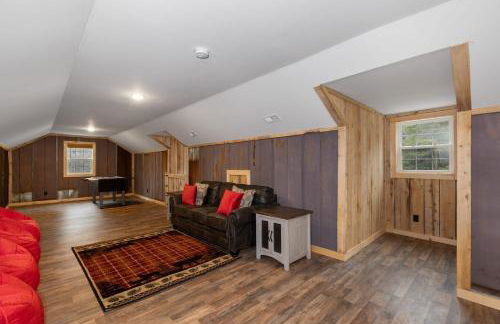 Boone Getaway Dog Friendly, Hot Tub, Fire Pit! - Foto 46