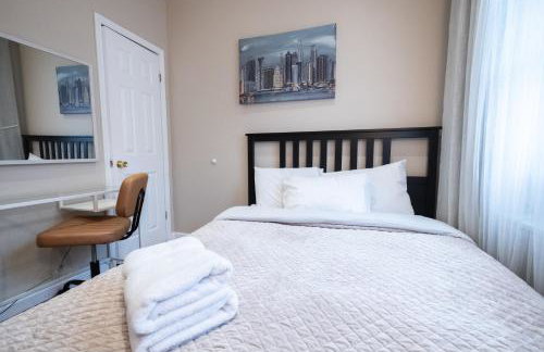 Comfy 2 bedroom apartment on Central Park West - Photo 16