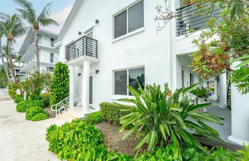 Waterfront Getaway | Pool, Hot Tub & Gym - Photo 39