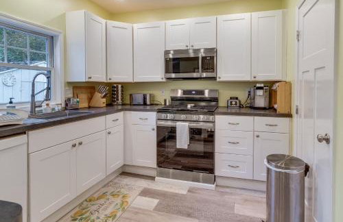 Walk to Lake! Pet-Friendly Cottage in Honeoye - Foto 2