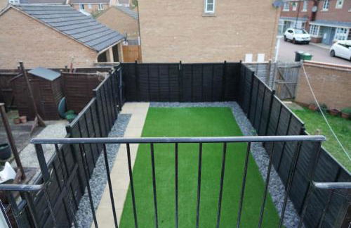 Spacious 4 Bedroom, 3 Bath House by Jesswood Properties Contractors, Business and Leisure with Free Parking and WIFI - Foto 5